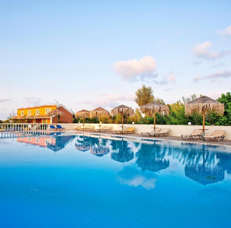 Ionian Sea Hotel & Villas - Aqua Park Kounopetra ภายนอก รูปภาพ